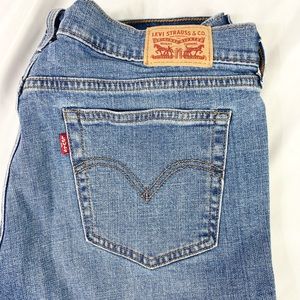 Levi’s Women’s Shorts - Size 31